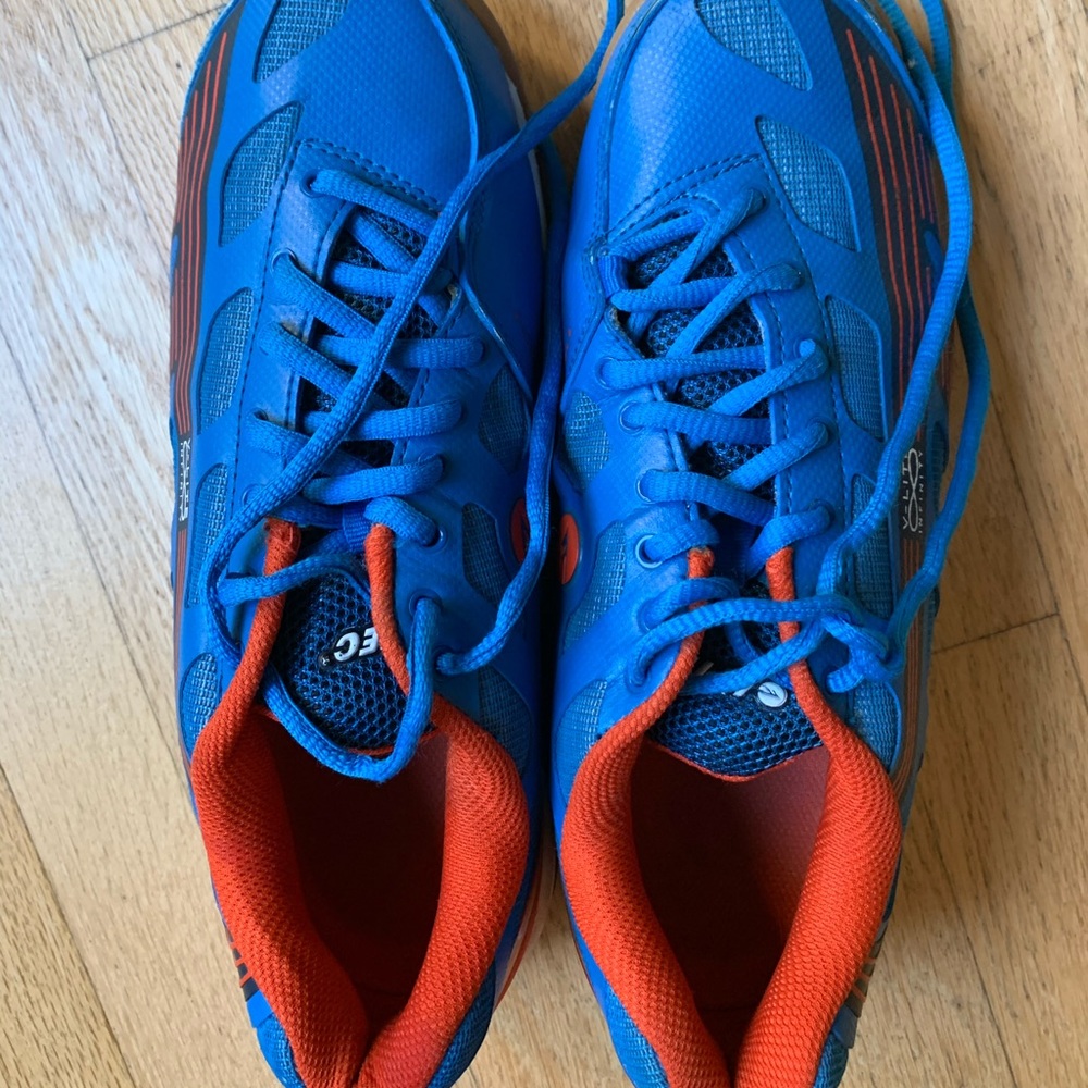 Hi-Tec Court Shoes